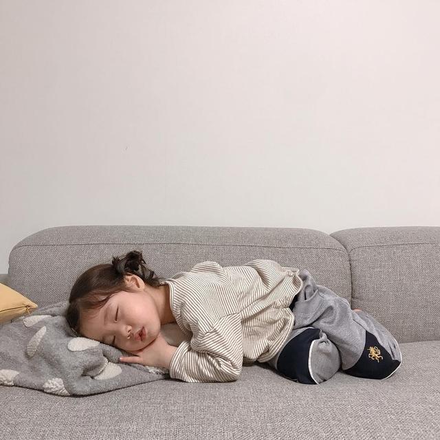 3 tuổi không ngủ riêng, 5 tuổi hối không kịp - Ảnh 2.