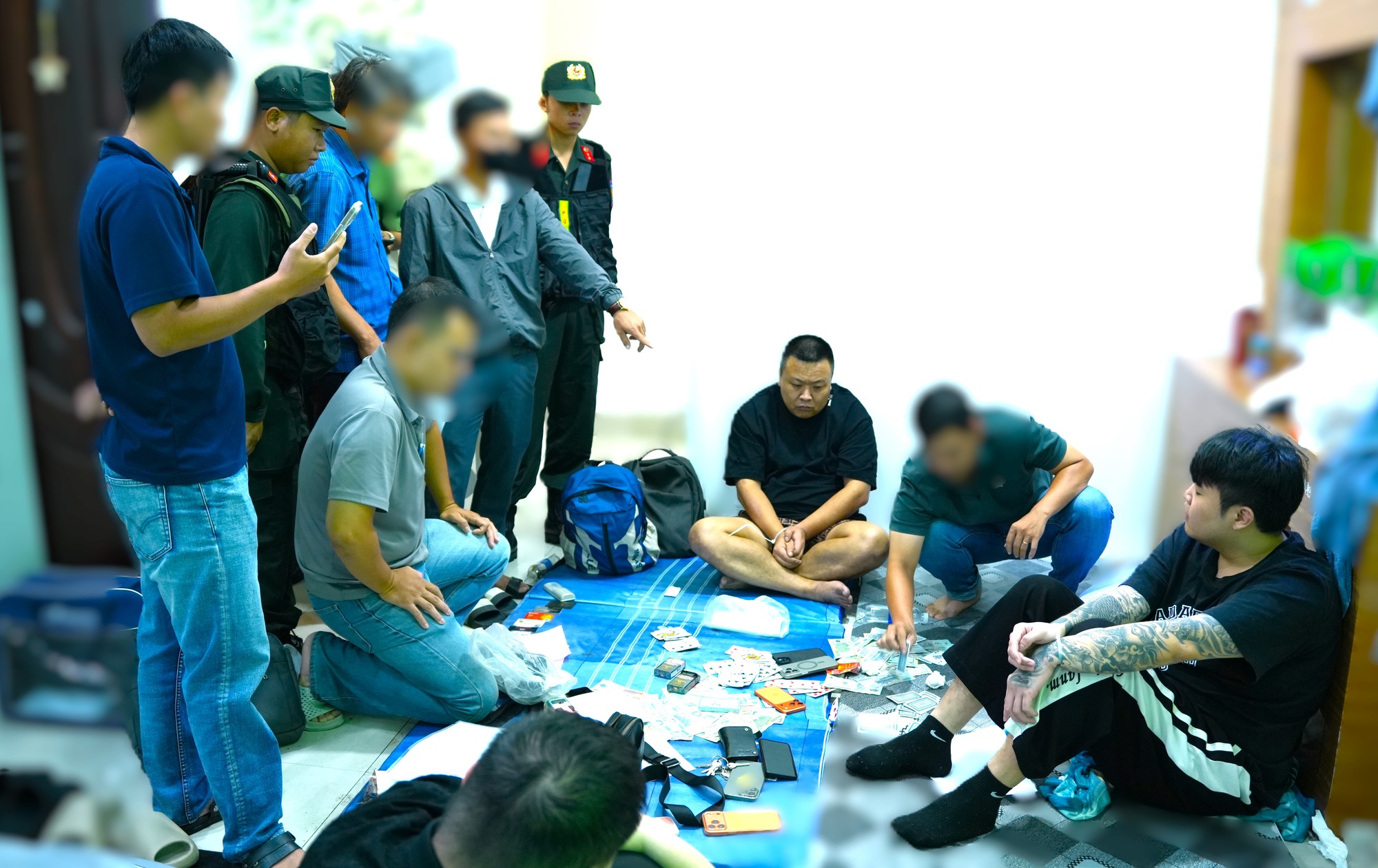 Gallery - Công an Đồng Nai khởi tố Nguyễn Thị thùy Linh về tội tổ chức cư trú trái phép năm 2026 - image 3