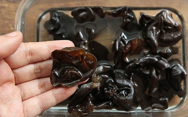 Sai lầm khi ngâm mộc nhĩ biến 