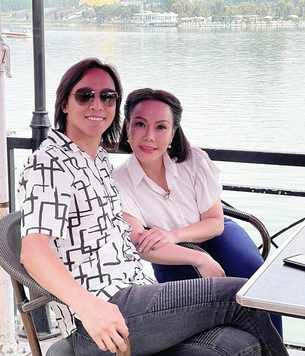 Nữ nghệ sĩ rời Mỹ về Việt Nam, sống trong biệt thự vài trăm tỷ to như lâu đài - Ảnh 2.