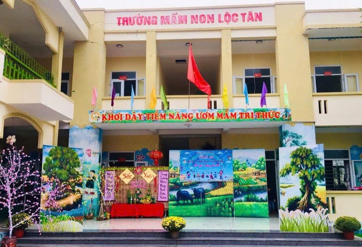 Họp khẩn xử lý vụ giáo viên tát học sinh Mầm non ở Thanh Hóa gây xôn xao - Ảnh 1. Họp khẩn xử lý vụ giáo viên tát học sinh Mầm non ở Thanh Hóa gây xôn xao - Ảnh 1.