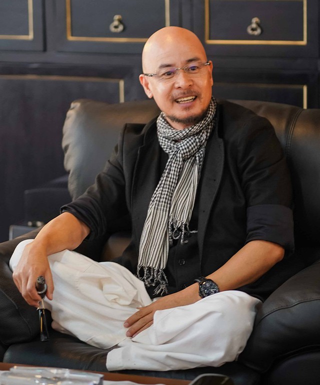 Nhà trong hang của 