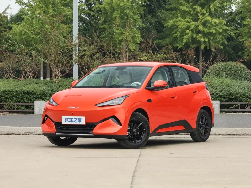 BYD Seagull 2026 ra mắt: Tăng kích cỡ gần bằng Dolphin, pin 'mini' nhưng vẫn có sạc siêu nhanh, giá quy đổi từ 255 triệu - Ảnh 1. BYD Seagull 2026 ra mắt: Tăng kích cỡ gần bằng Dolphin, pin 'mini' nhưng vẫn có sạc siêu nhanh, giá quy đổi từ 255 triệu - Ảnh 1.
