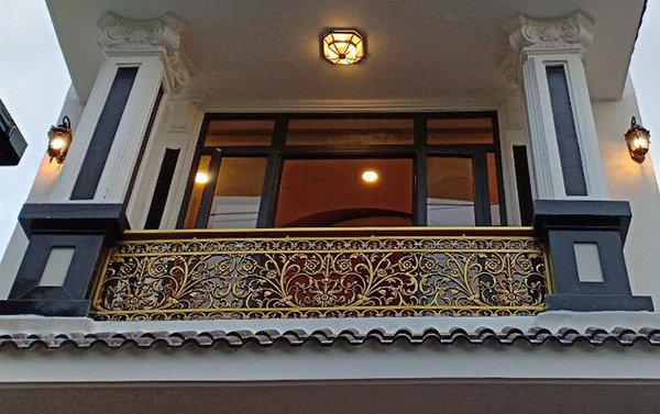 Lời khuyên cho các gia đình làm lan can ban công bằng nhôm đúc - Ảnh 3.