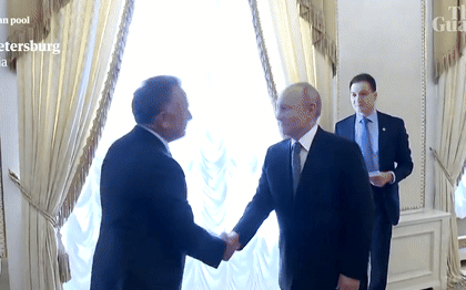 Nga trao trả 252 thi thể binh sĩ Ukraine, nhận về 25 thi thể - Ảnh 1. Nga trao trả 252 thi thể binh sĩ Ukraine, nhận về 25 thi thể - Ảnh 1.