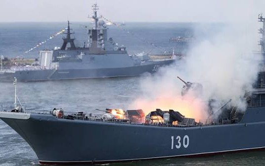 72h căng thẳng: Nga - Trung Quốc điều tàu và máy bay, một nước bị "kẹp chặt", lần này không phải Ukraine
