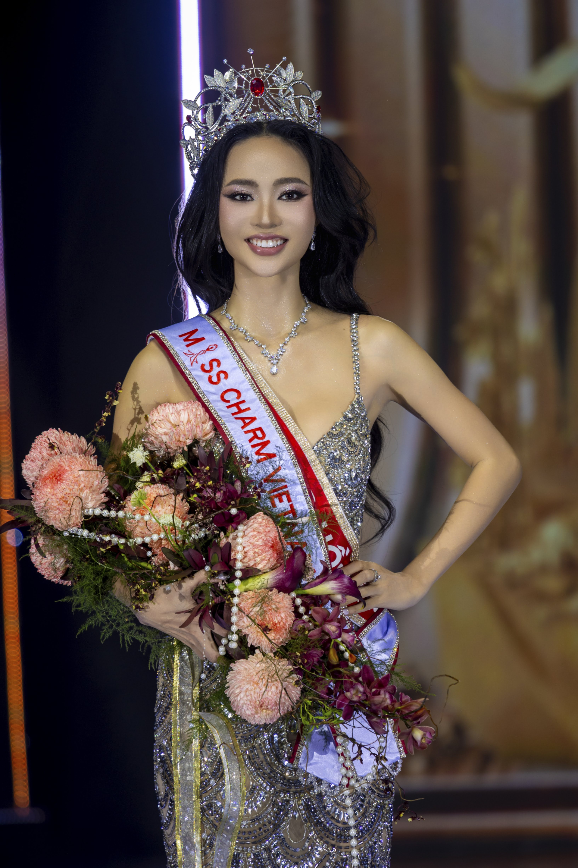 MC song ngữ cao 1m77 Nguyễn Ngọc Trà My đăng quang Miss Charm Vietnam 2026 - Ảnh 5.