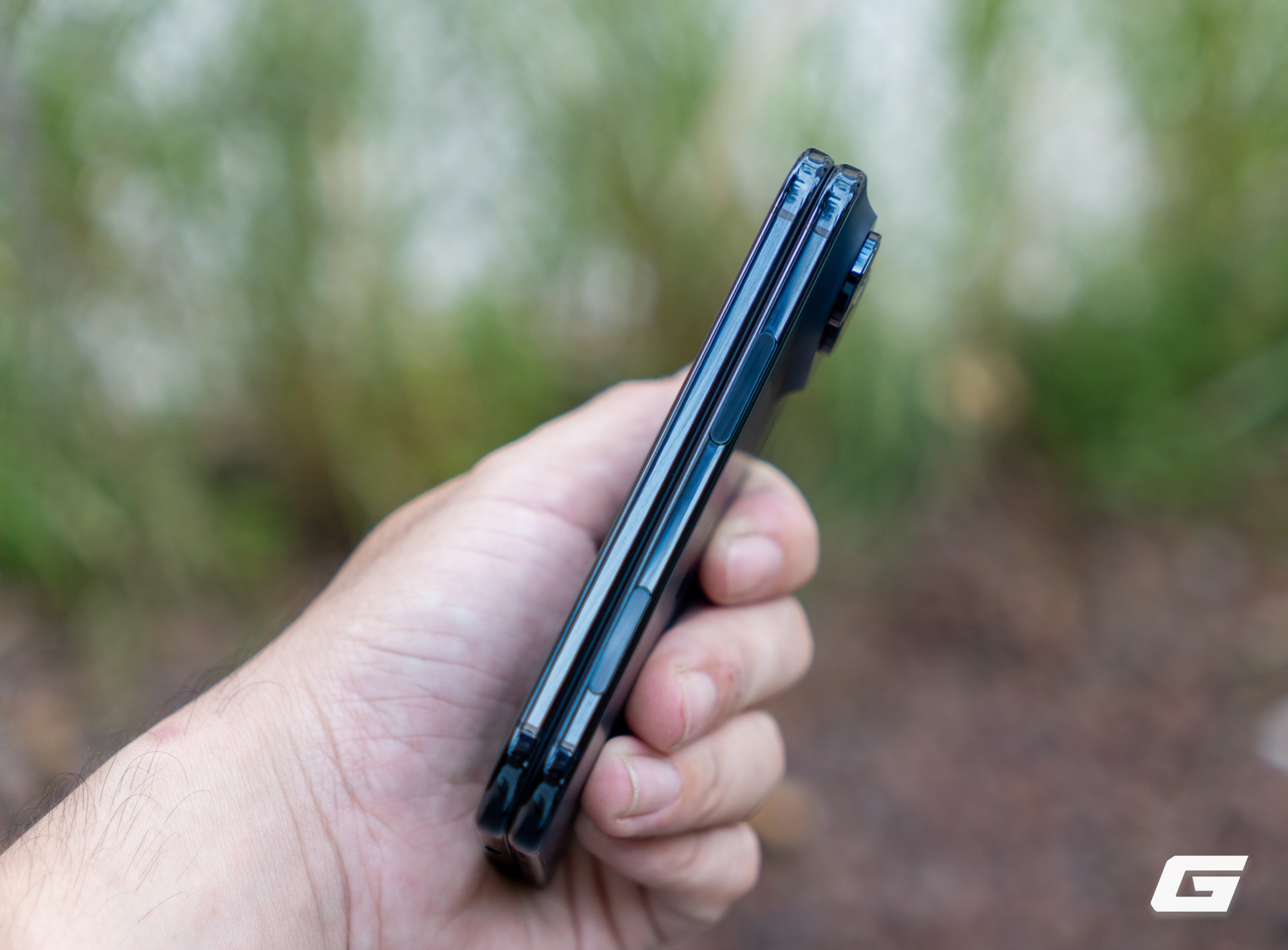 Đánh giá iPhone Duo 2026: Trải nghiệm ấn tượng với thiết kế gập và hai màn hình - Ảnh 10.