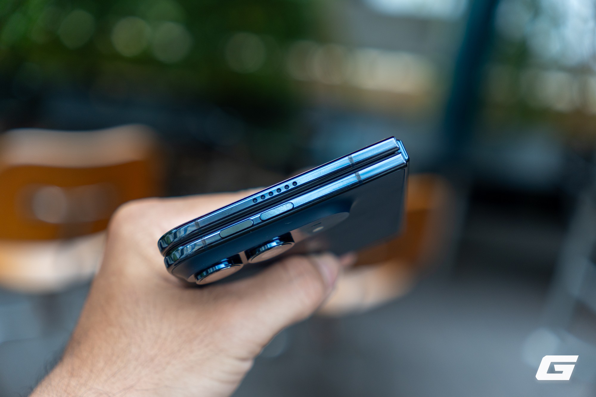 Đánh giá iPhone Duo 2026: Trải nghiệm ấn tượng với thiết kế gập và hai màn hình - Ảnh 12.