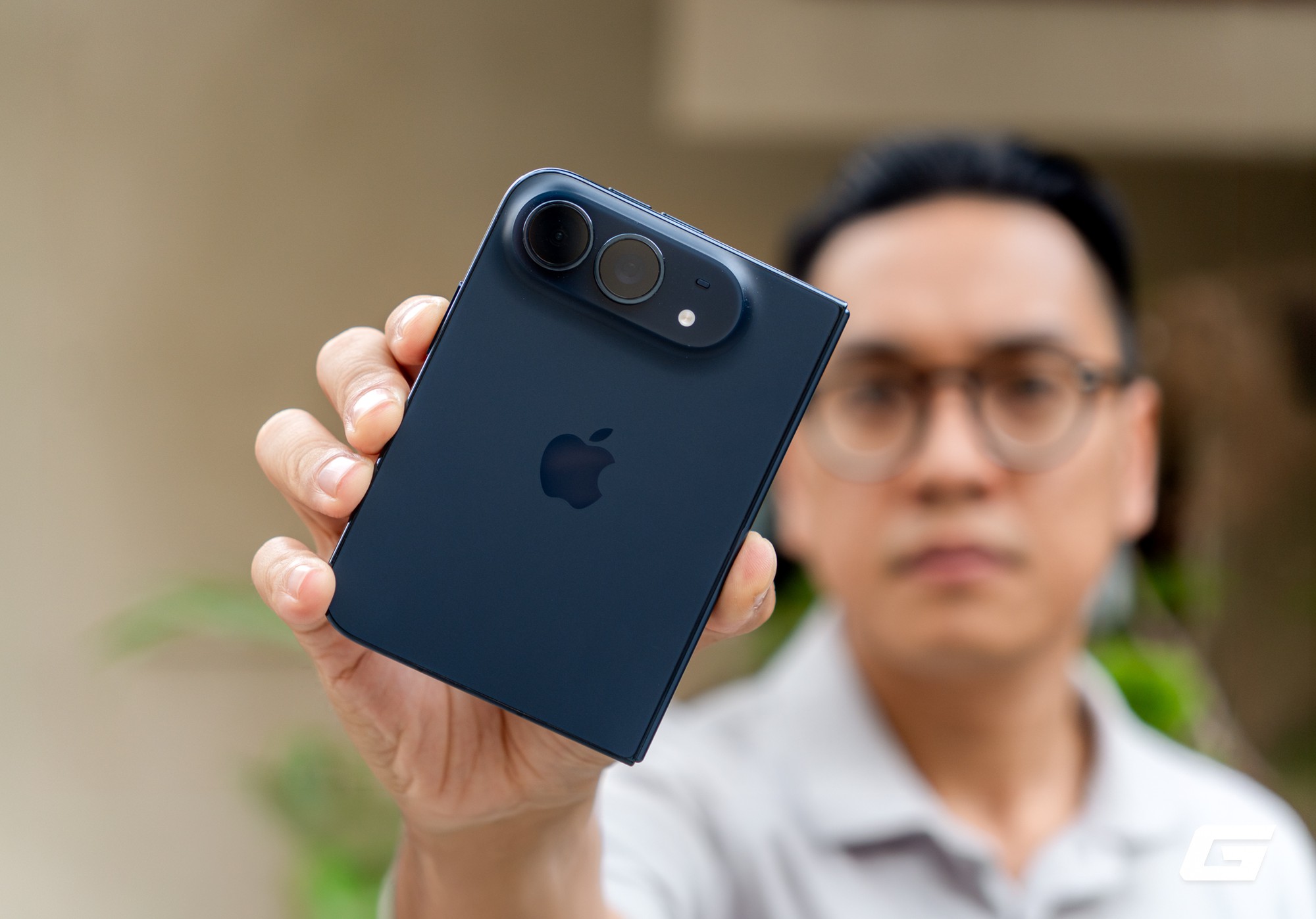 Đánh giá iPhone Duo 2026: Trải nghiệm ấn tượng với thiết kế gập và hai màn hình - Ảnh 20.