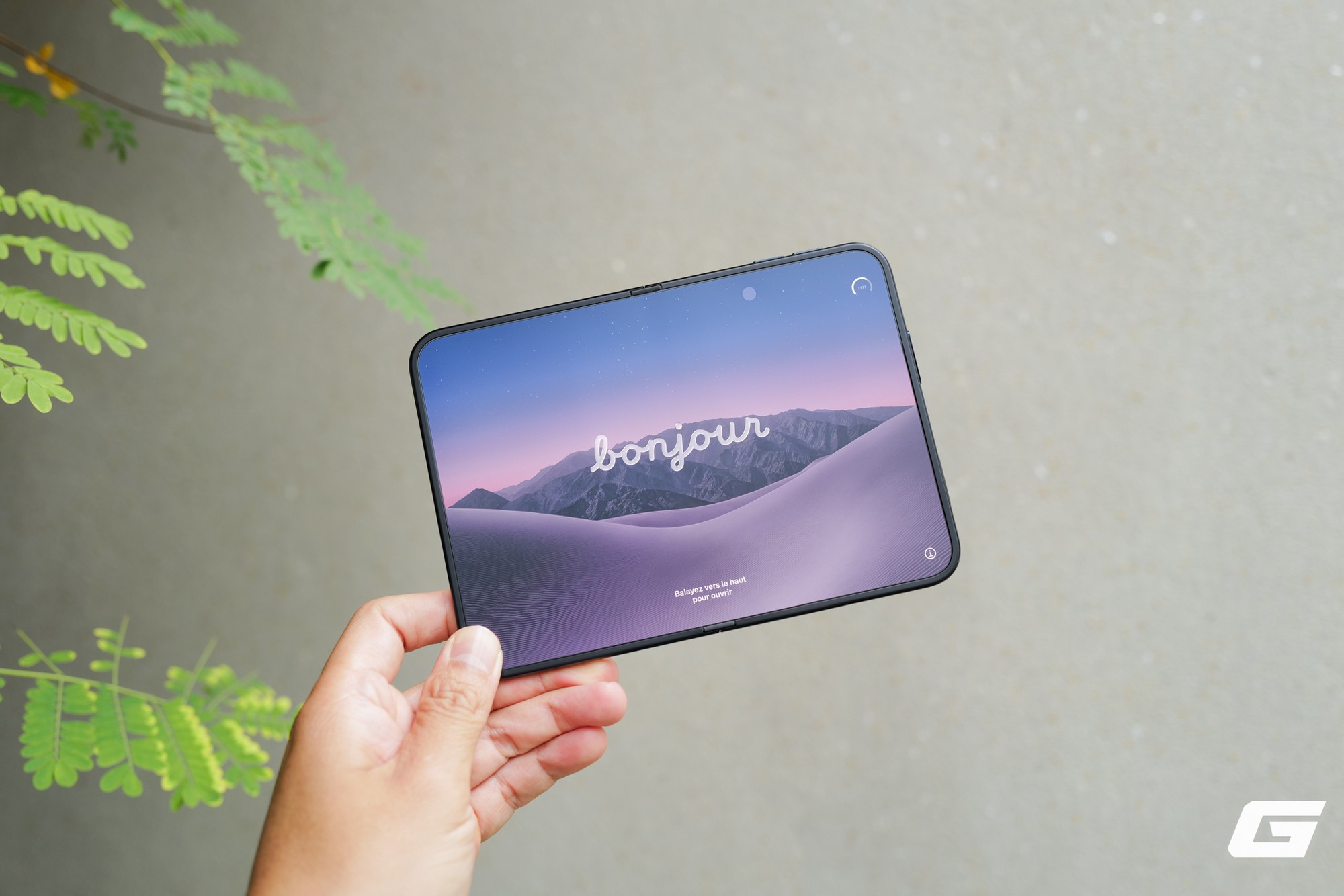 Đánh giá iPhone Duo 2026: Trải nghiệm ấn tượng với thiết kế gập và hai màn hình - Ảnh 1.