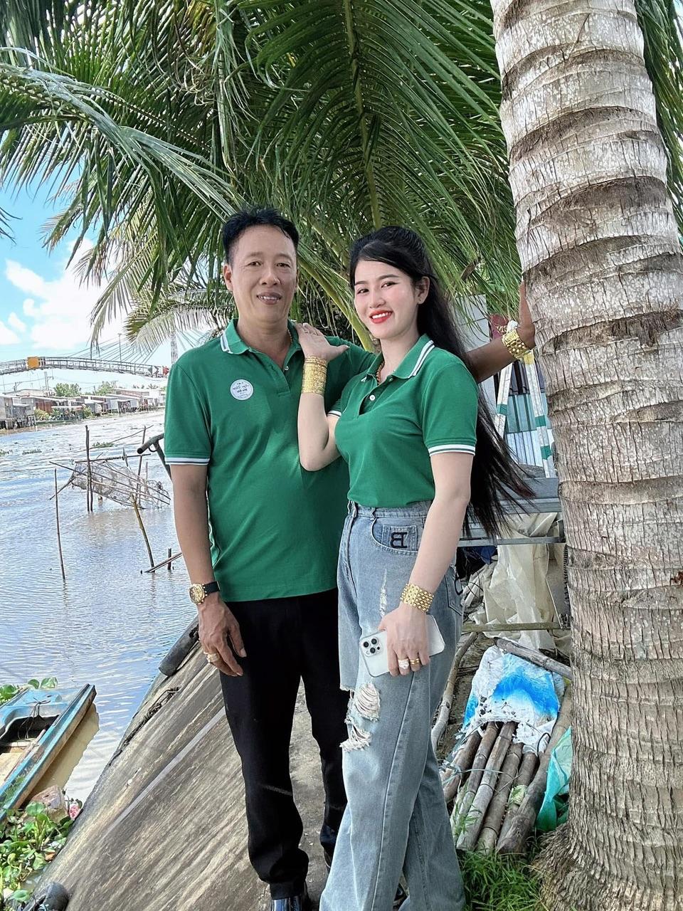 Gallery - Cô gái xinh đẹp lấy ông chú hơn 24 tuổi, mẹ kế bằng tuổi con chồng, cuộc sống hôn nhân bất ngờ - image 1