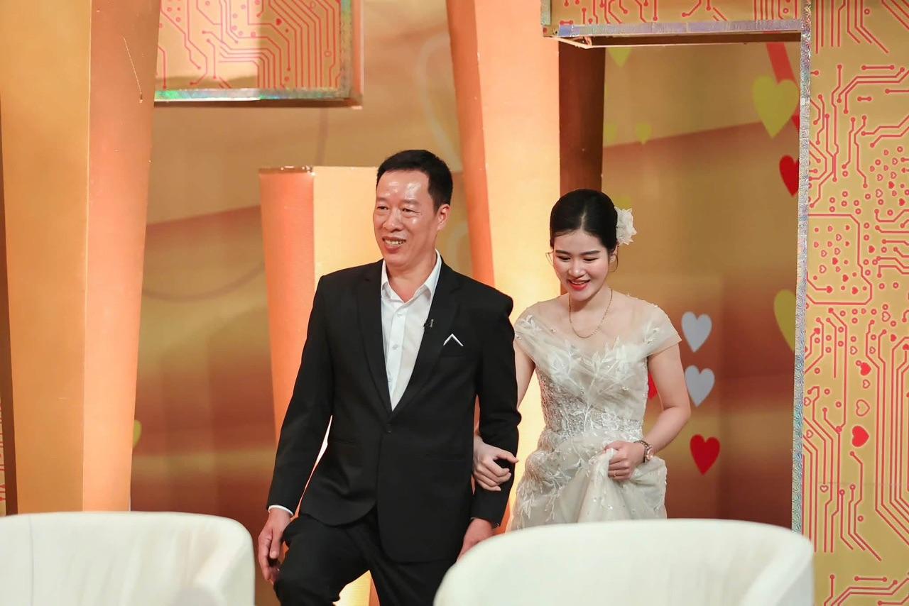 Gallery - Cô gái xinh đẹp lấy ông chú hơn 24 tuổi, mẹ kế bằng tuổi con chồng, cuộc sống hôn nhân bất ngờ - image 3