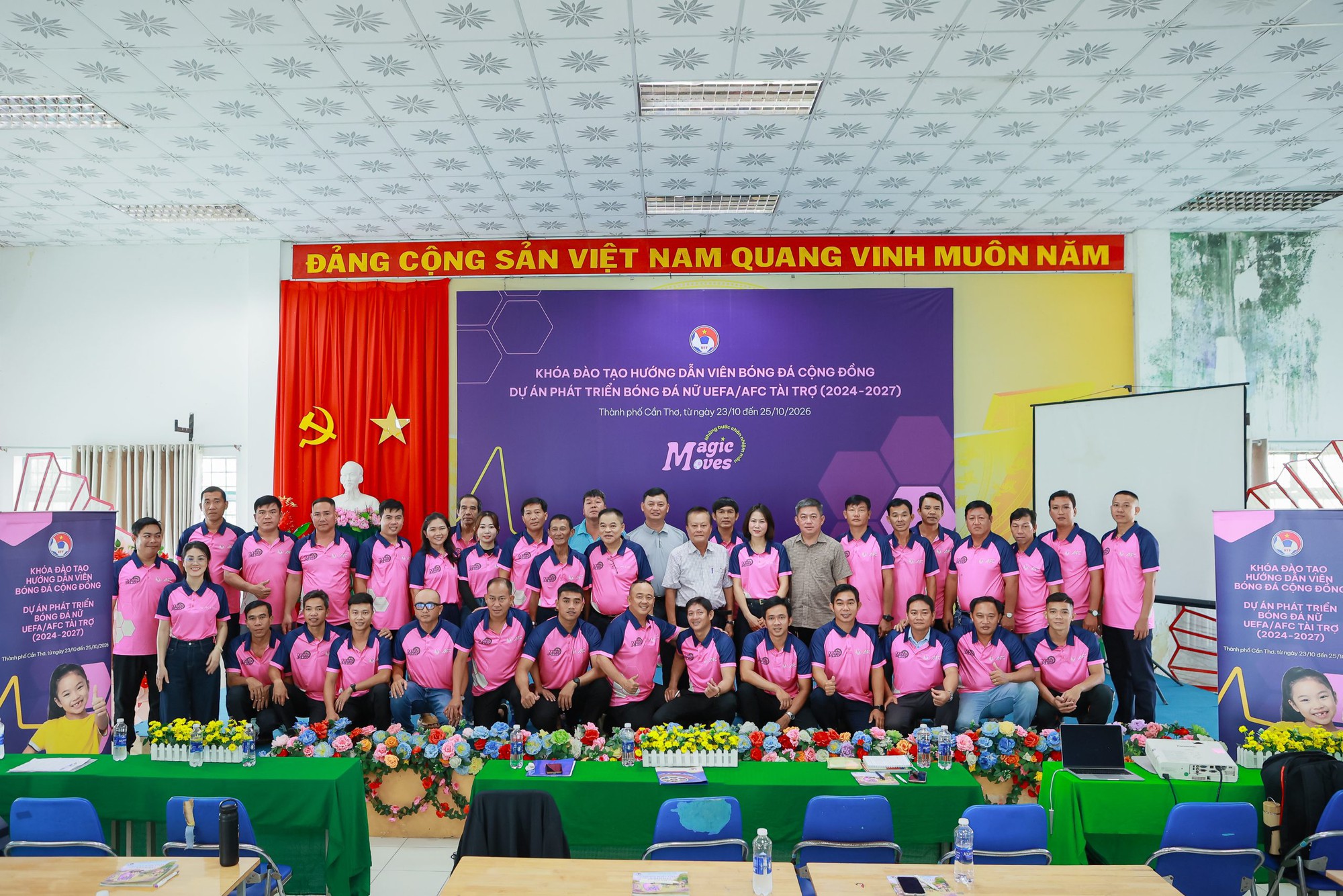 Gallery - Khai mạc khóa đào tạo hướng dẫn viên bóng đá cộng đồng Magic Moves 2026 tại Cần Thơ - image 2