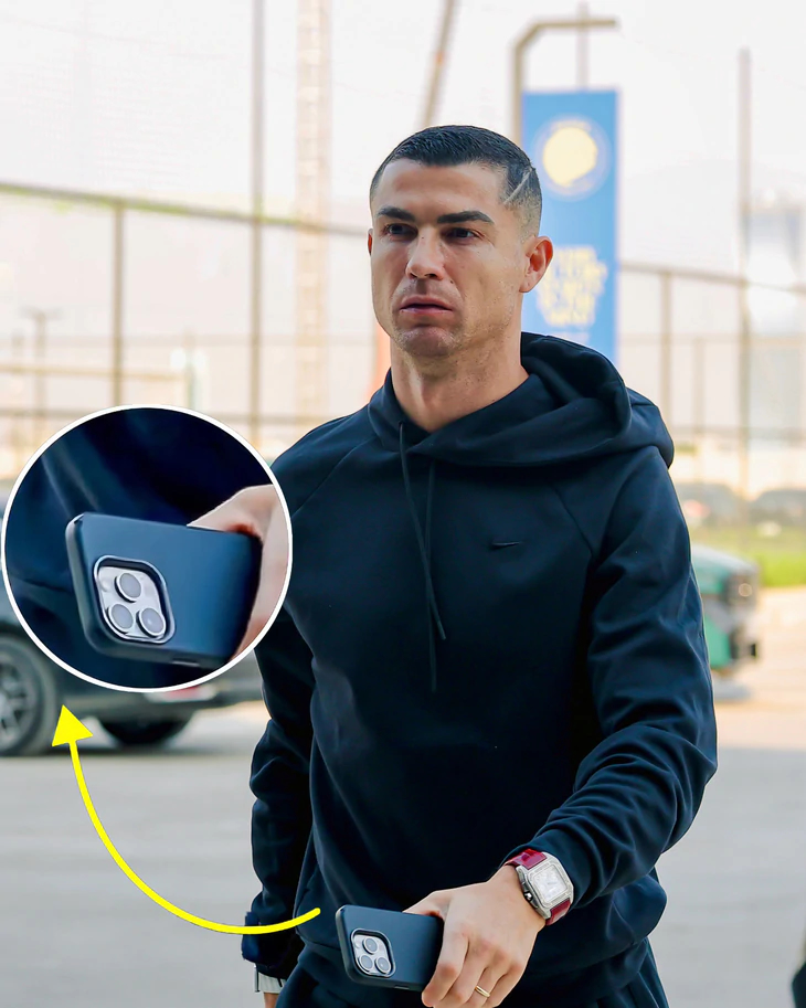 Cristiano Ronaldo và chiếc iPhone 13 Pro Max: Lựa chọn công nghệ bất ngờ của siêu sao - Ảnh 1.