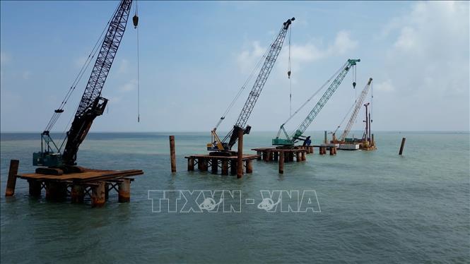 Gallery - Huy động gần 500 trụ cọc thép, 1.000 thiết bị, Việt Nam xây cầu vượt biển hơn 25.000 tỷ đồng, top 3 ĐNÁ - image 5
