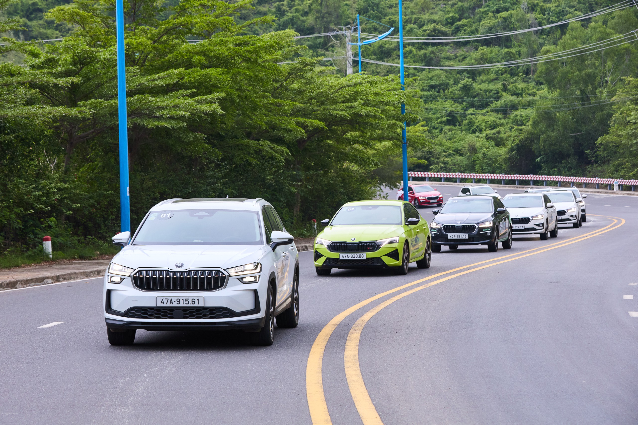 Chạy ròng rã 400km xe châu Âu giá hơn 500 triệu, người lái: Đèo Phượng Hoàng làm lộ rõ mọi ưu nhược điểm - Ảnh 4.