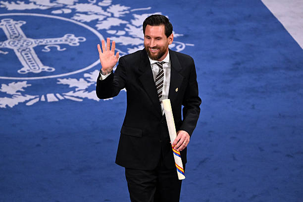 Vợ Messi tự hào khi GOAT nhận giải thưởng Hoàng gia Tây Ban Nha năm 2026 - Ảnh 3. Vợ Messi tự hào khi GOAT nhận giải thưởng Hoàng gia Tây Ban Nha năm 2026 - Ảnh 3.