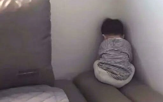 Muốn con c&oacute; nề nếp, bố mẹ cần sửa ngay sai lầm trong nu&ocirc;i dạy - Ảnh 4.