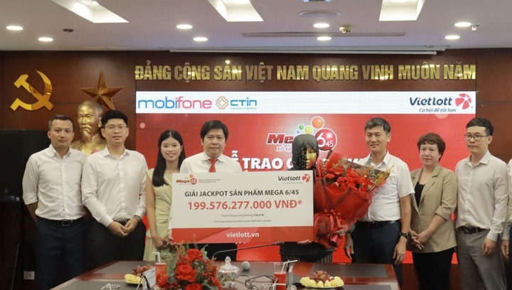 Thêm một vé trúng độc đắc Vietlott gần 200 tỷ đồng - Ảnh 2. Thêm một vé trúng độc đắc Vietlott gần 200 tỷ đồng - Ảnh 2.