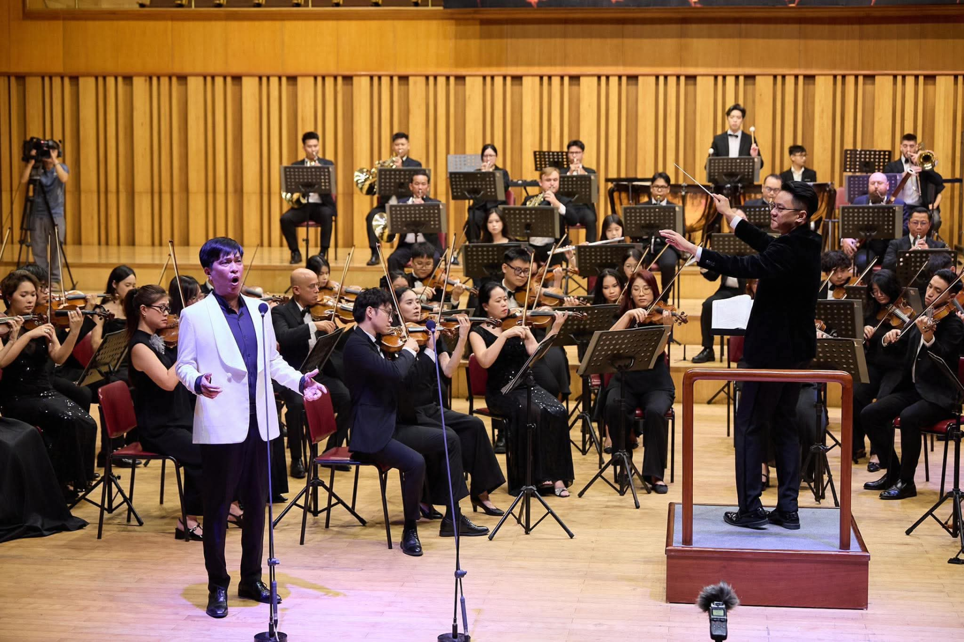 Concert Resonantia: Đêm thăng hoa của những giọng ca thính phòng hàng đầu Việt Nam - Ảnh 6.