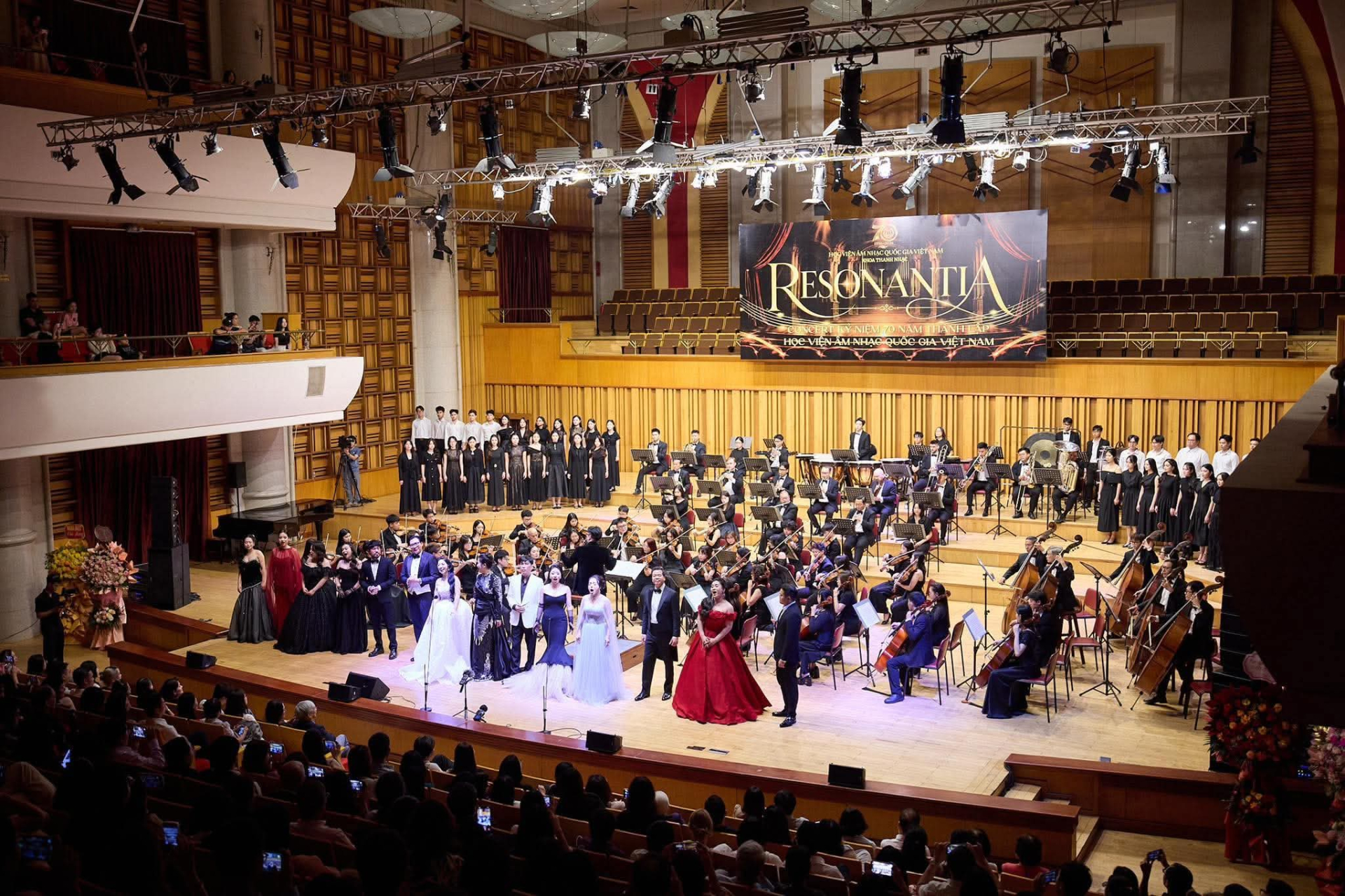 Concert Resonantia: Đêm thăng hoa của những giọng ca thính phòng hàng đầu Việt Nam - Ảnh 7.