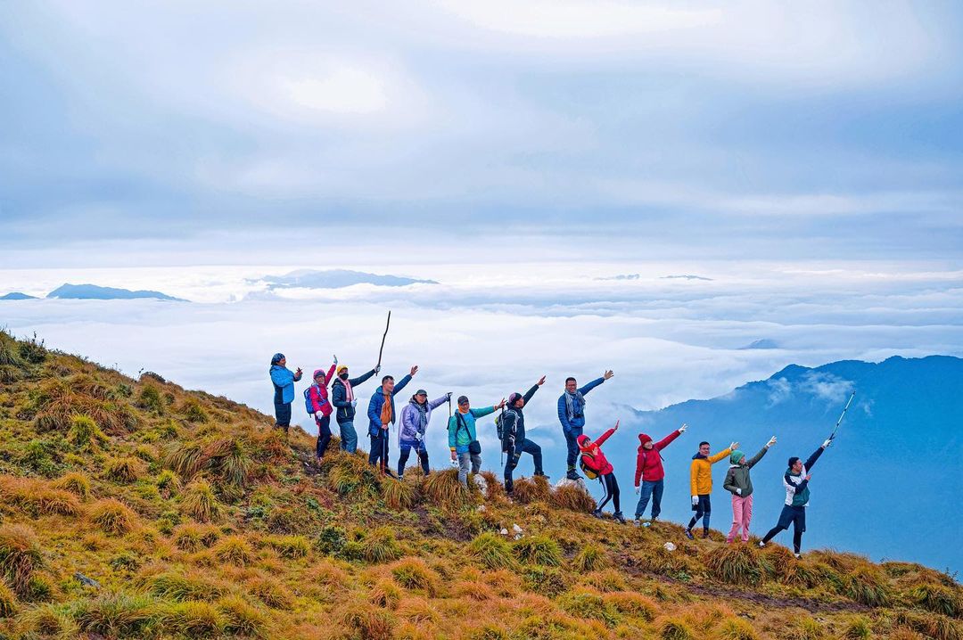 Phát hiện bản làng ở độ cao 1.300m tại Việt Nam, mùa xuân cả sườn núi nhuộm hồng như một tấm lụa khổng lồ - Ảnh 5.