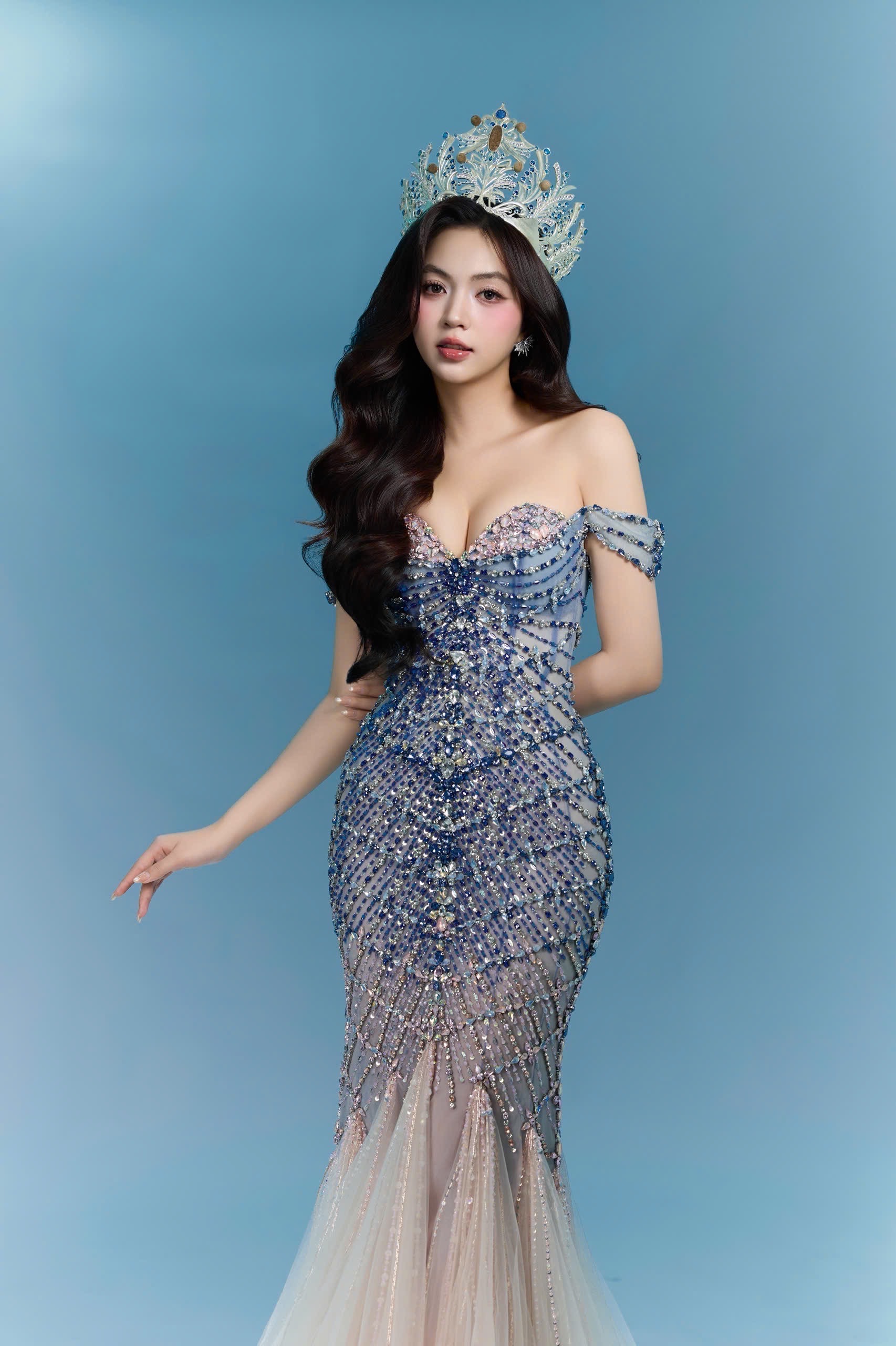 Vẻ đẹp quyến rũ của Hoàng Ngọc Như sau 1 năm đăng quang Hoa hậu Sinh viên Việt Nam - Ảnh 2.