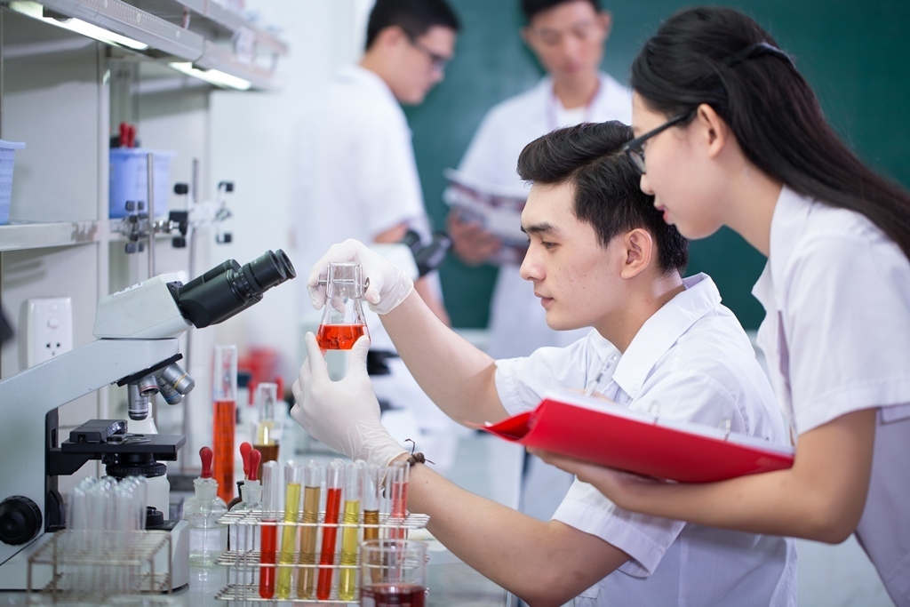 Bộ Nội vụ đề xuất cơ chế đặc biệt thu hút nhân tài năm 2026 - Ảnh 1.