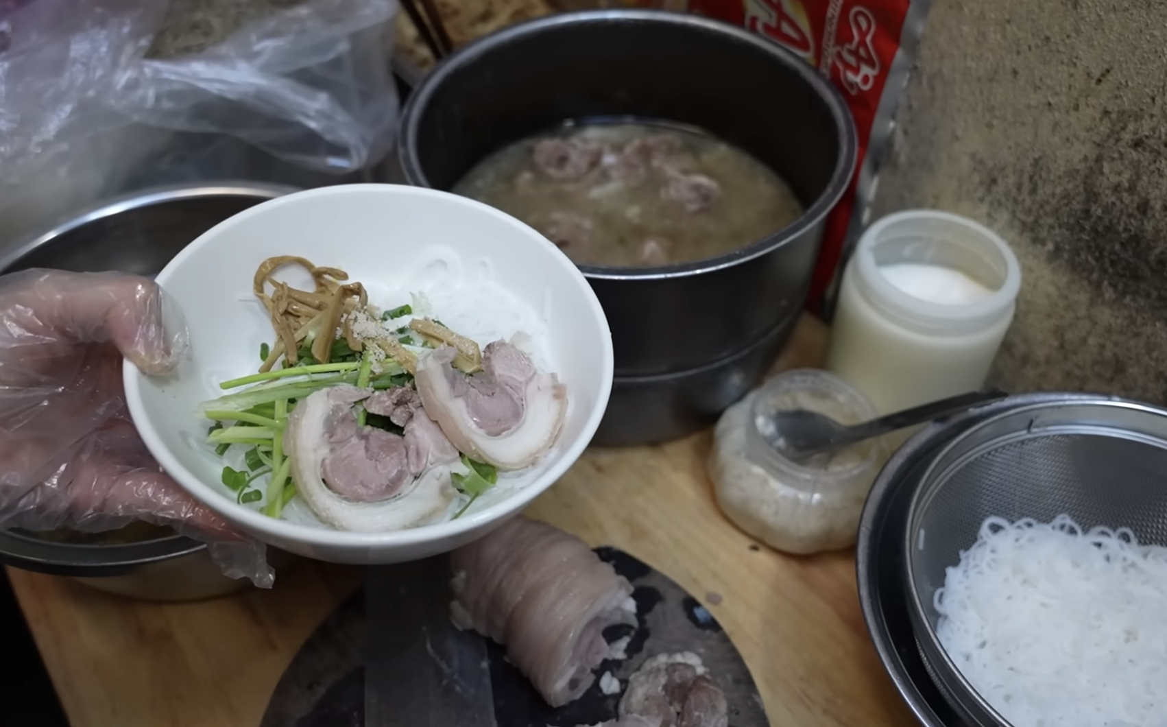 Bún mọc Cây Khế 40 . 000 Đồng trong biệt thự 100 tuổi giữa Hà Nội - Ảnh 20.