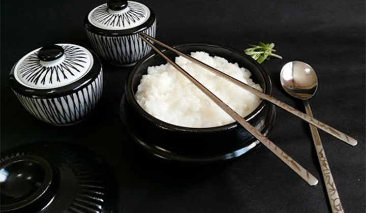 Đũa Hàn Quốc bằng kim loại và hình dáng dẹt độc đáo - Ảnh 5. Đũa Hàn Quốc bằng kim loại và hình dáng dẹt độc đáo - Ảnh 5.