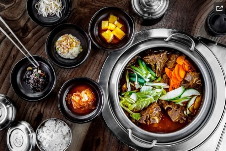 Đũa Hàn Quốc bằng kim loại và hình dáng dẹt độc đáo - Ảnh 4. Đũa Hàn Quốc bằng kim loại và hình dáng dẹt độc đáo - Ảnh 4.