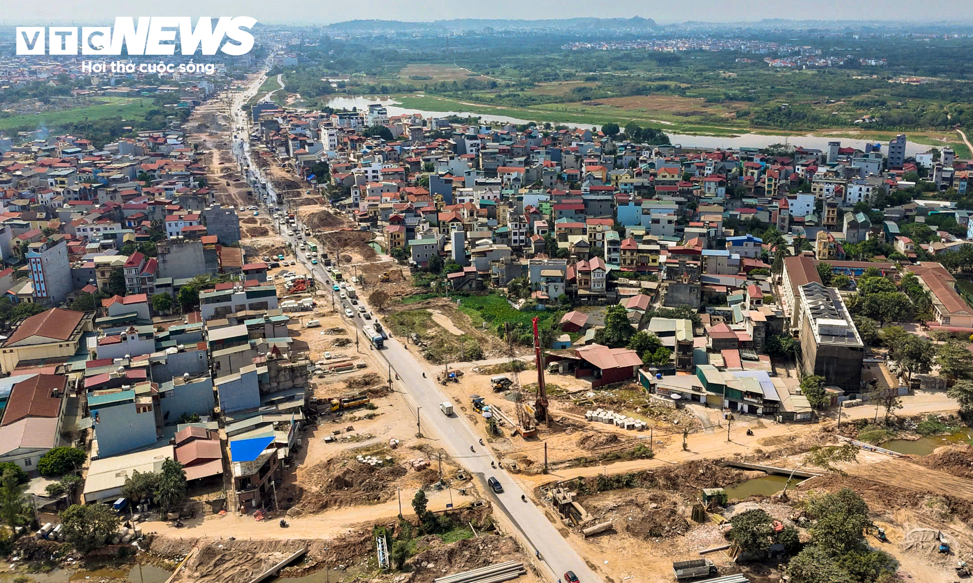 Nút giao Vành đai 4 ở cửa ngõ Tây Nam Hà Nội đang dần hoàn thiện - Ảnh 10.
