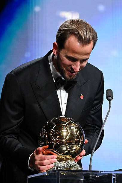 Harry Kane 33 tuổi nhận Quả bóng Vàng 2026: Hành trình vươn tới đỉnh cao - Ảnh 2. Harry Kane 33 tuổi nhận Quả bóng Vàng 2026: Hành trình vươn tới đỉnh cao - Ảnh 2.