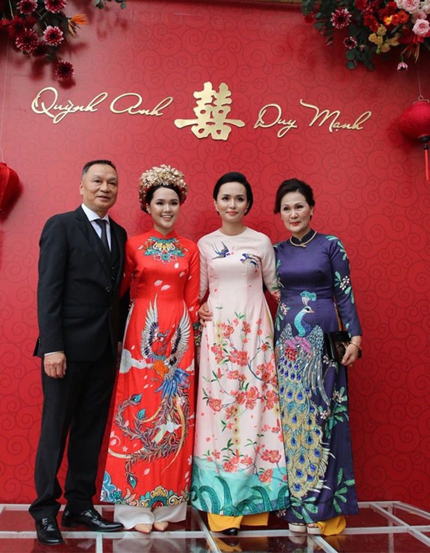 Việt Nam có 1 doanh nhân kín tiếng buôn ô tô, xe máy… mê bóng đá, là bố vợ 2 tuyển thủ quốc gia, con gái bán hàng online kiếm tiền tỷ mỗi tháng - Ảnh 10.
