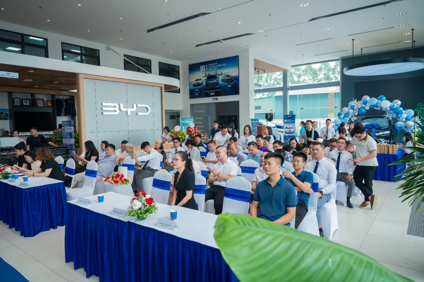 Đánh giá chi tiết Sealion 5: Bước đột phá công nghệ DM-i Super Hybrid tại BYD Bắc Giang - Ảnh 2. Đánh giá chi tiết Sealion 5: Bước đột phá công nghệ DM-i Super Hybrid tại BYD Bắc Giang - Ảnh 2.