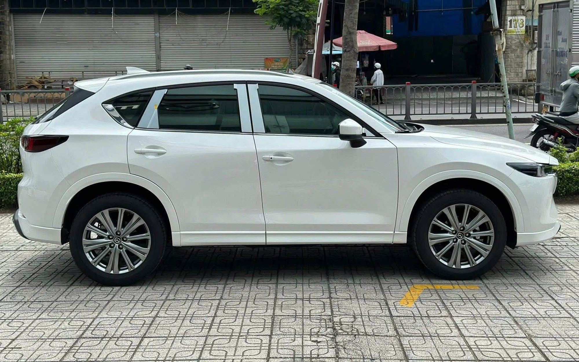 Mazda CX-5 thế hệ mới xuất hiện trên website hãng, thời điểm mở bán có thay đổi? - Ảnh 4.