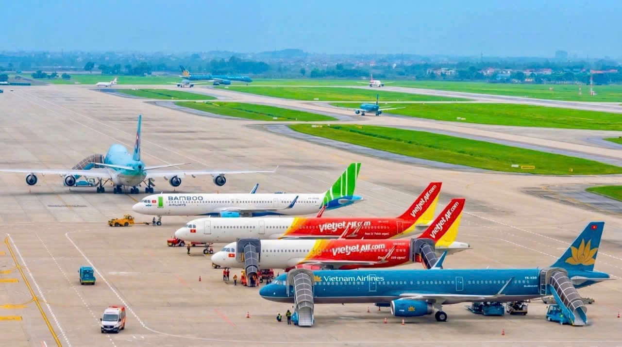 Tin vui từ bầu trời Việt Nam - Ảnh 1.