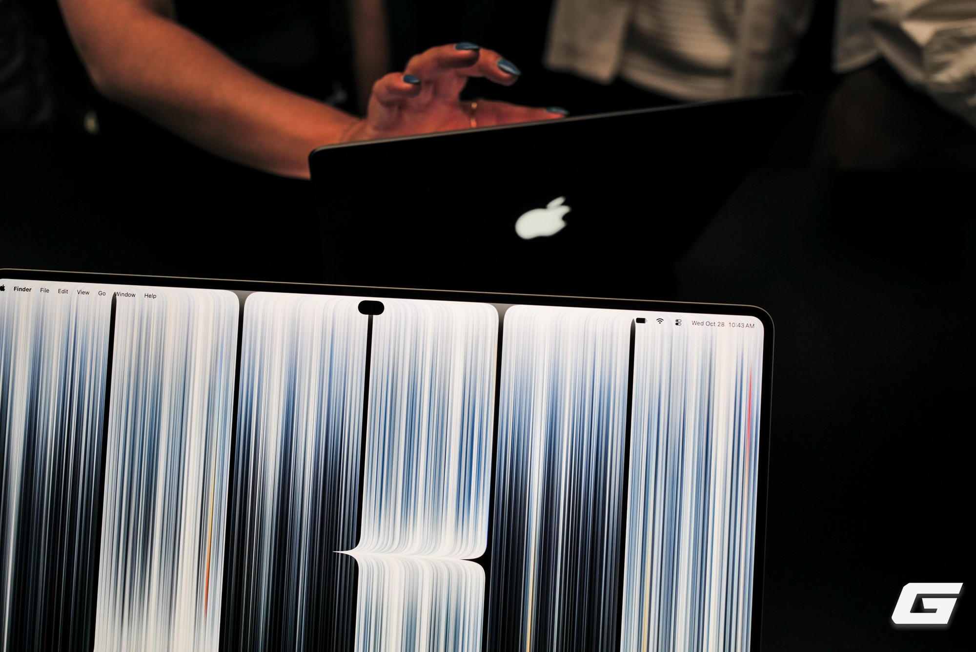 MacBook Pro cảm ứng mới 2026 với màn OLED và Dynamic Island độc đáo - Ảnh 9.