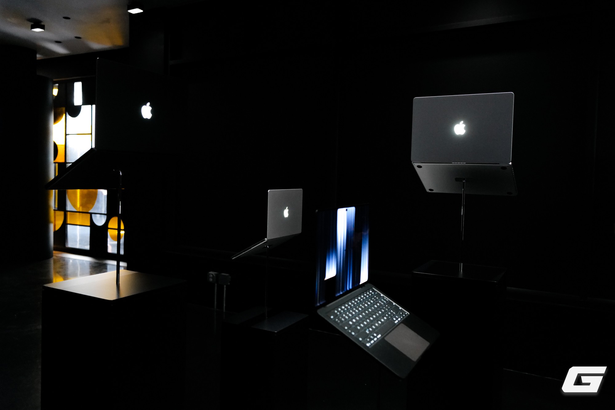 MacBook Pro cảm ứng mới 2026 với màn OLED và Dynamic Island độc đáo - Ảnh 21.