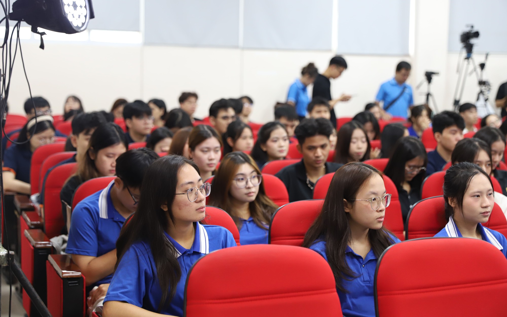 Hơn 2 triệu người VN sẽ tiên phong làm 1 việc để cứu hàng nghìn tỷ đồng, Bộ Công an vào cuộc, Hiếu PC tham gia