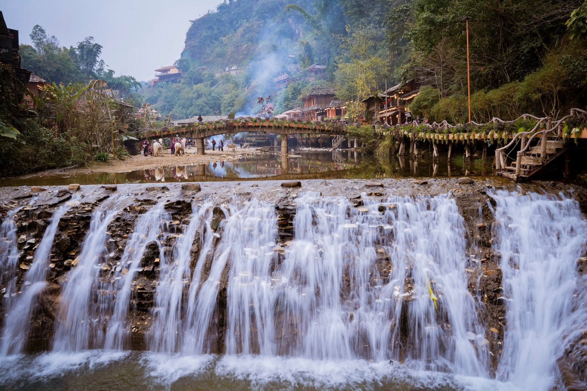 Việt Nam c&oacute; ng&ocirc;i l&agrave;ng cổ h&igrave;nh th&agrave;nh từ thế kỷ 19, kh&iacute; hậu m&aacute;t mẻ quanh năm, đang được đề cử L&agrave;ng du lịch tốt nhất thế giới - Ảnh 1.