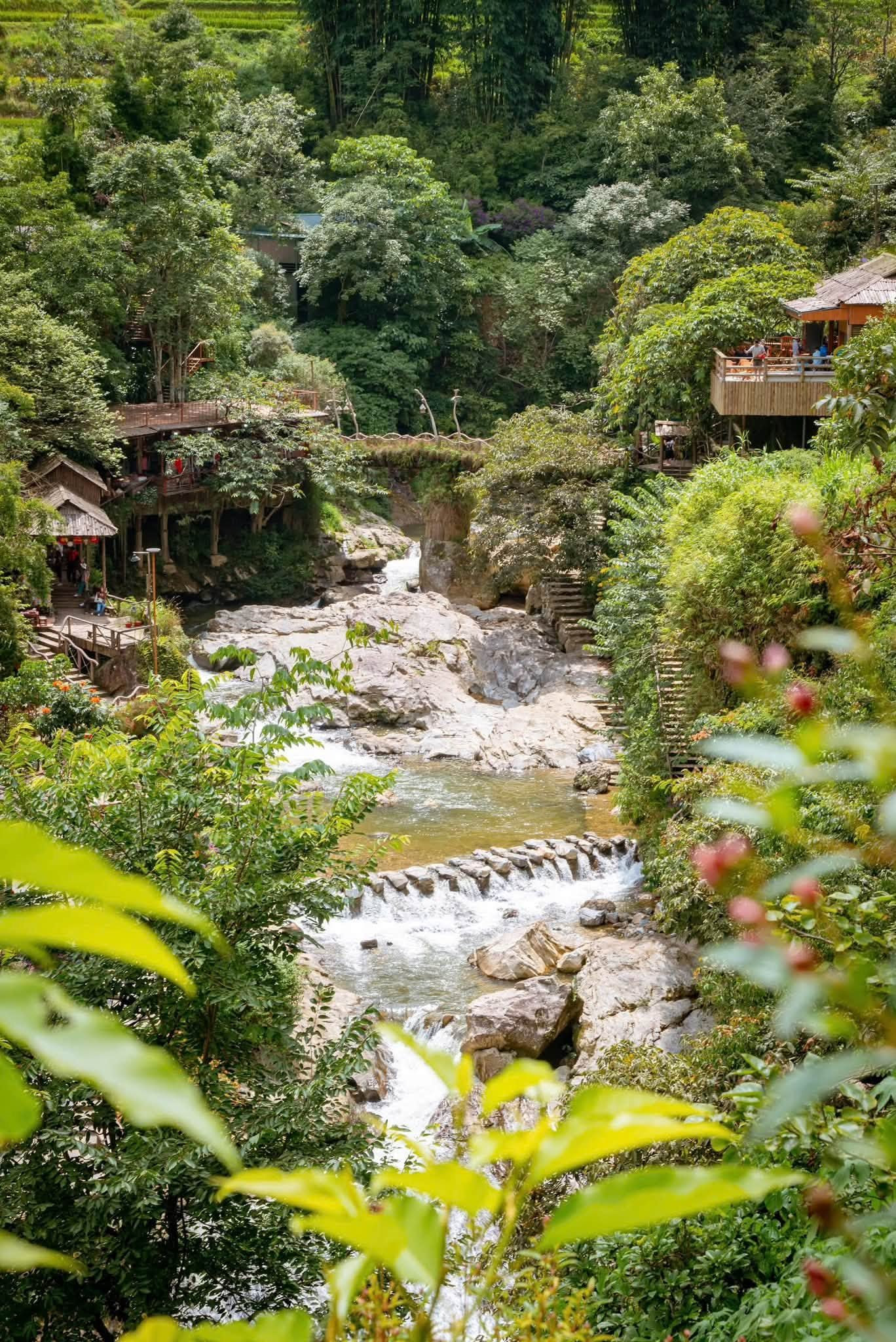 Việt Nam c&oacute; ng&ocirc;i l&agrave;ng cổ h&igrave;nh th&agrave;nh từ thế kỷ 19, kh&iacute; hậu m&aacute;t mẻ quanh năm, đang được đề cử L&agrave;ng du lịch tốt nhất thế giới - Ảnh 6.