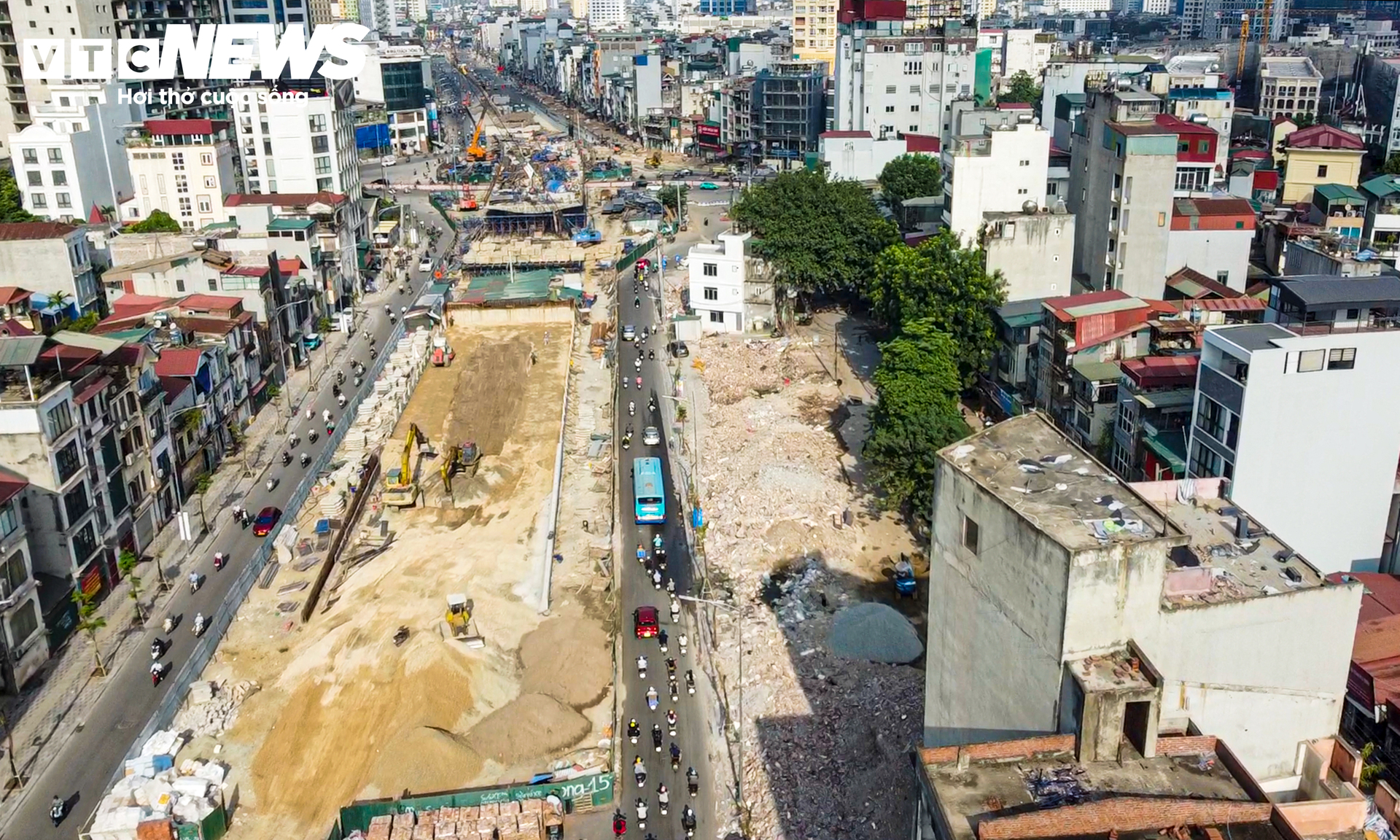 B&atilde;i đỗ xe H&agrave; Nội 2 . 900 Tỷ đồng giữa V&agrave;nh đai 1 đang dần th&agrave;nh h&igrave;nh - Ảnh 11.
