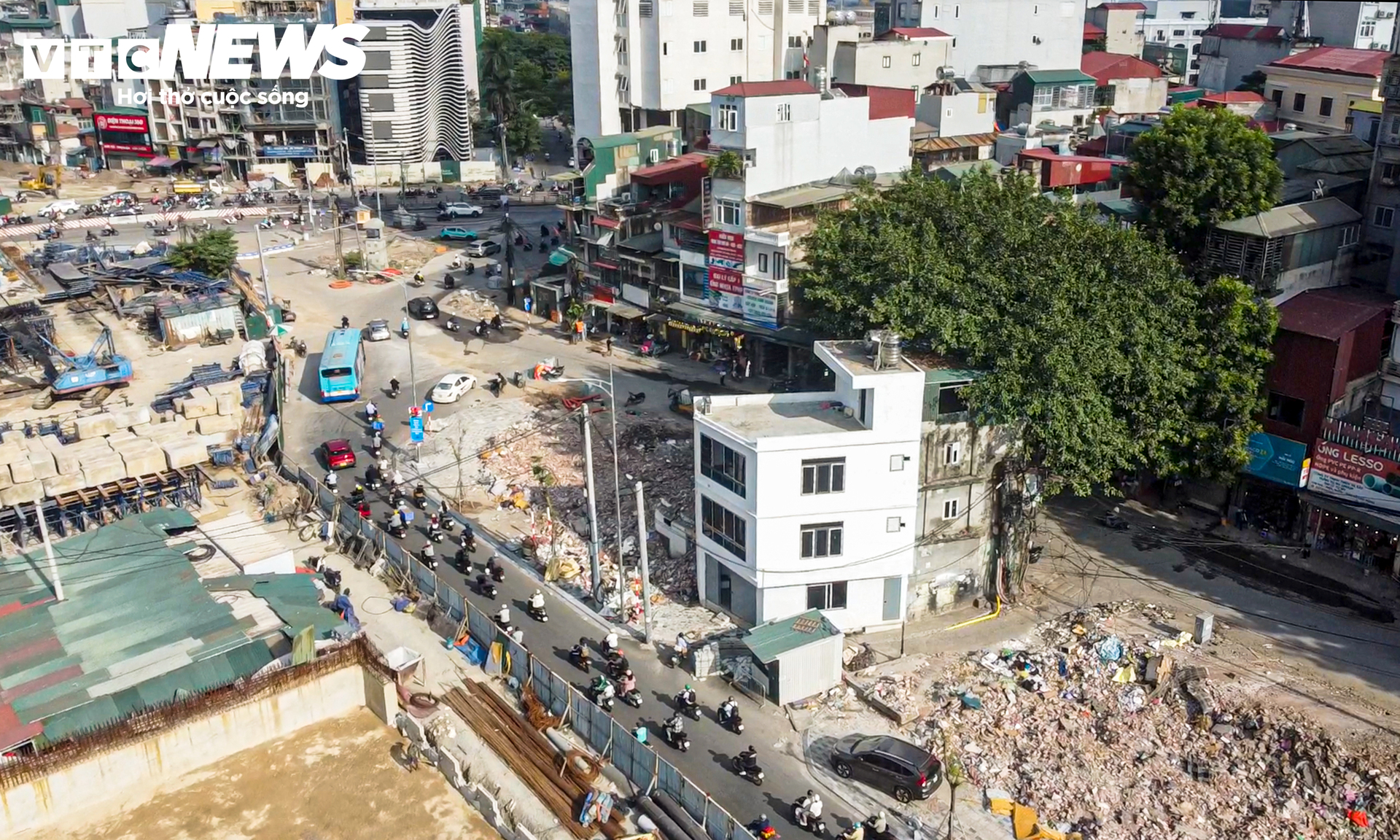 B&atilde;i đỗ xe H&agrave; Nội 2 . 900 Tỷ đồng giữa V&agrave;nh đai 1 đang dần th&agrave;nh h&igrave;nh - Ảnh 13.