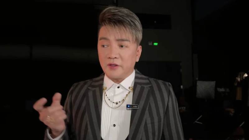 Đ&agrave;m Vĩnh Hưng xin lỗi: "V&ocirc; c&ugrave;ng ray rứt" - Ảnh 1.