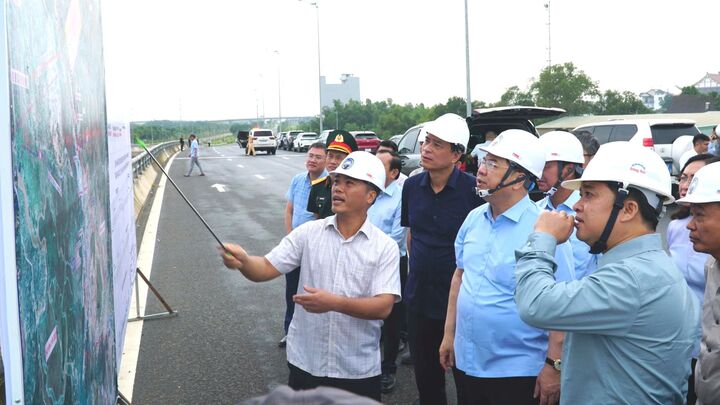 Ph&oacute; Thủ tướng Thường trực kiểm tra tiến độ dự &aacute;n s&acirc;n bay Long Th&agrave;nh 2026 - Ảnh 1.