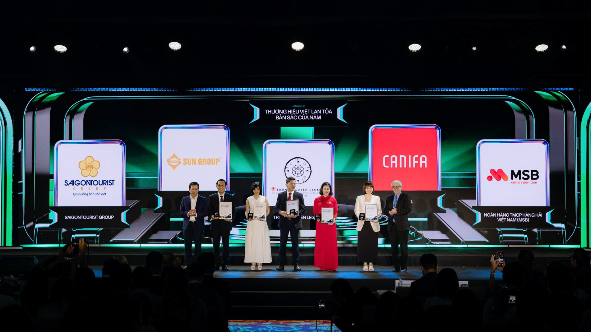 Gala Better Choice Awards 2026 vinh danh 45 hạng mục , b&ugrave;ng nổ nghệ thuật v&agrave; đổi mới s&aacute;ng tạo - Ảnh 12.