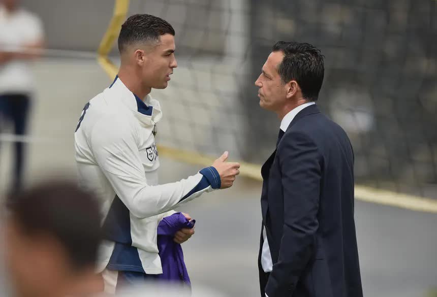 Ronaldo có trở lại tuyển Bồ Đào Nha 2026? Chủ tịch FPF khẳng định sẽ luôn chào đón - Ảnh 1. Ronaldo có trở lại tuyển Bồ Đào Nha 2026? Chủ tịch FPF khẳng định sẽ luôn chào đón - Ảnh 1.