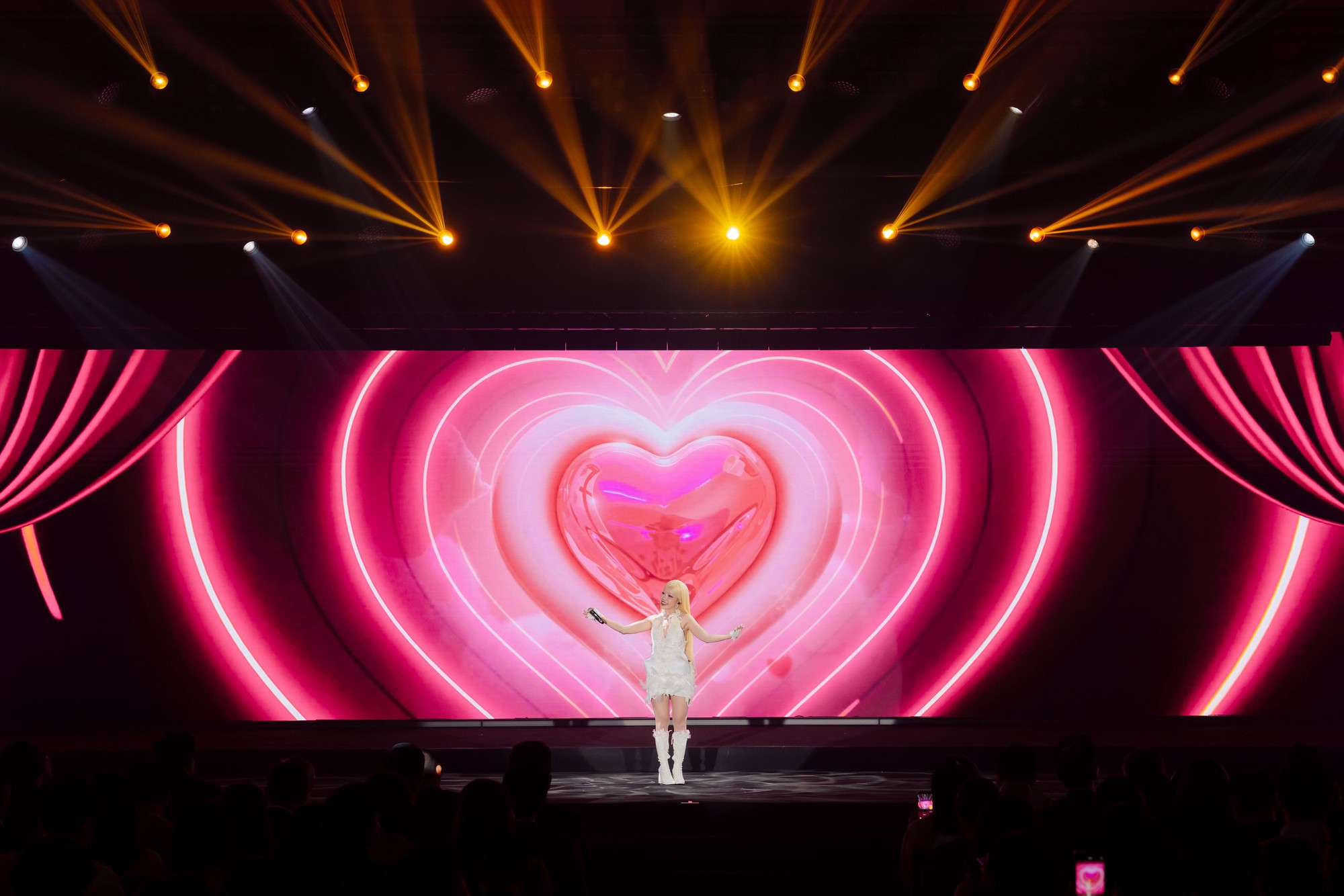 Gala Better Choice Awards 2026: &Acirc;m nhạc , &aacute;nh s&aacute;ng v&agrave; c&ocirc;ng nghệ h&ograve;a quyện trong một đ&ecirc;m tuyệt vời - Ảnh 9.